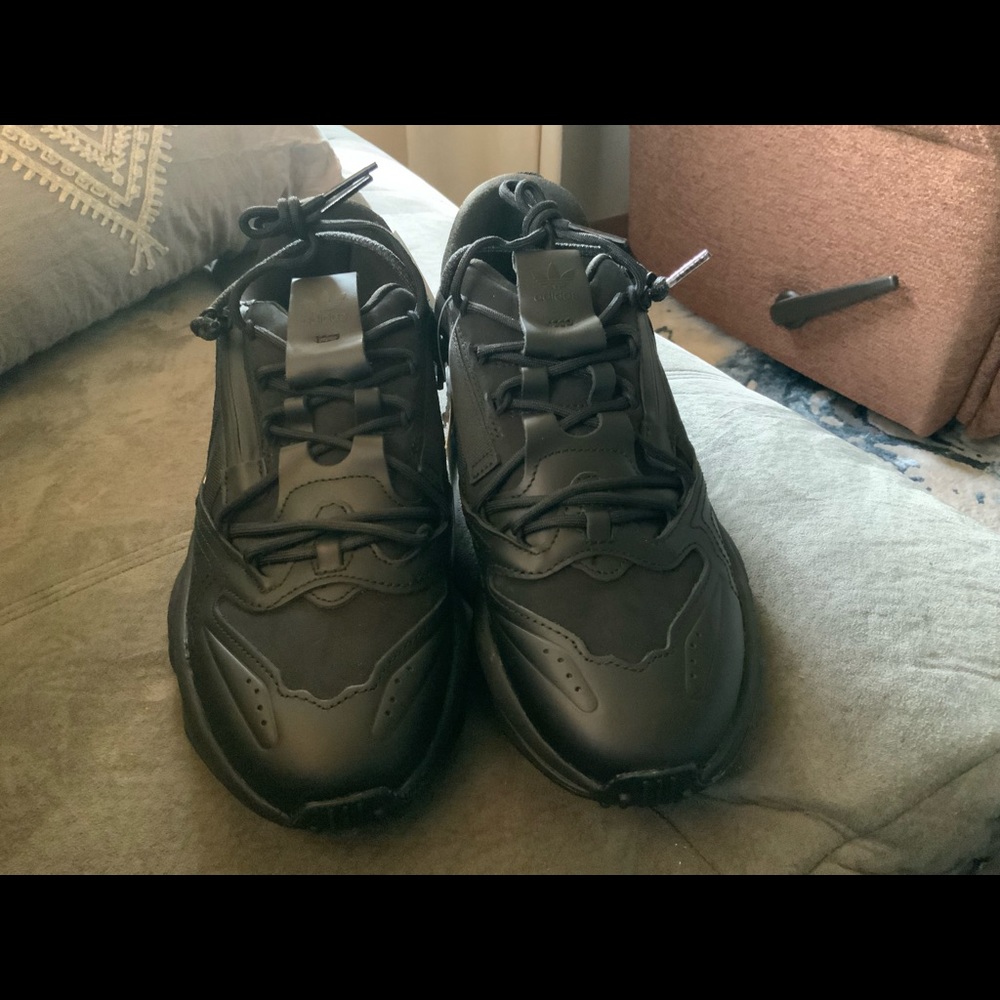 Adidas - Picture 4 of 4